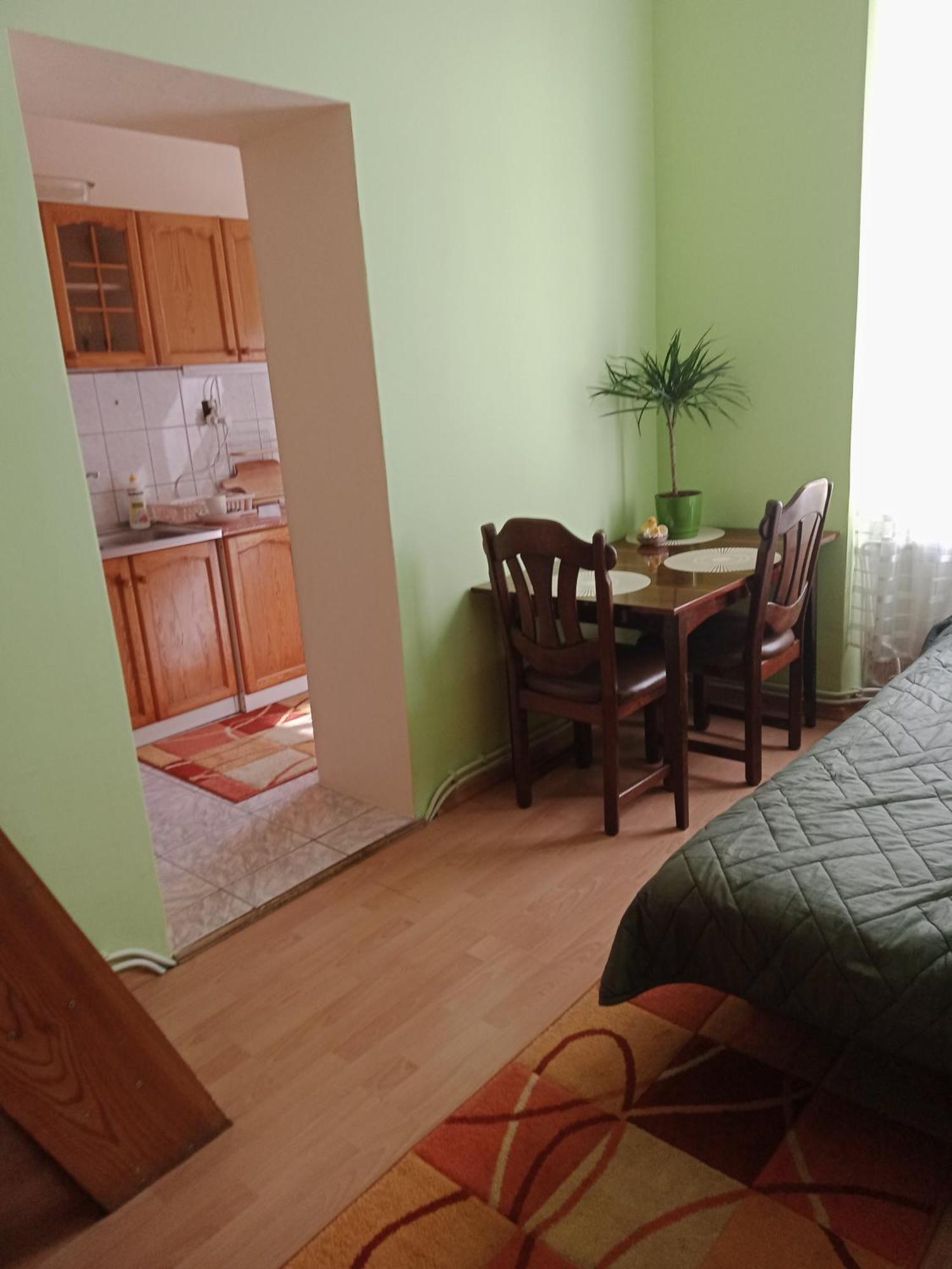 Apartament Kolo Dworcu Przemyśl Kültér fotó
